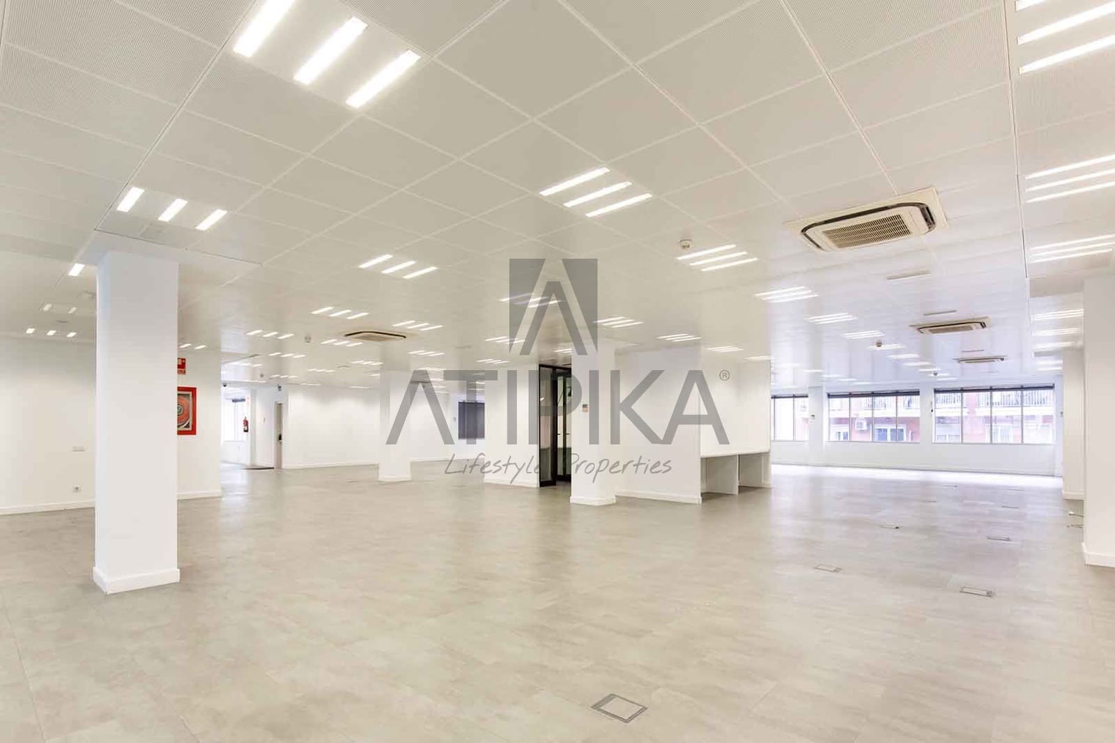 2 soverom Kontor til leie i Barcelona by - € 15 818 (Ref: 9548732)