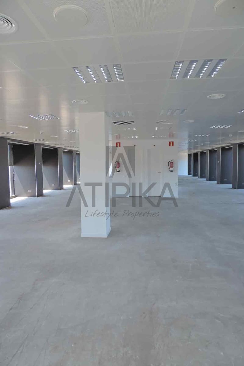 1 soverom Kontor til leie i Barcelona by - € 6 696 (Ref: 9548733)