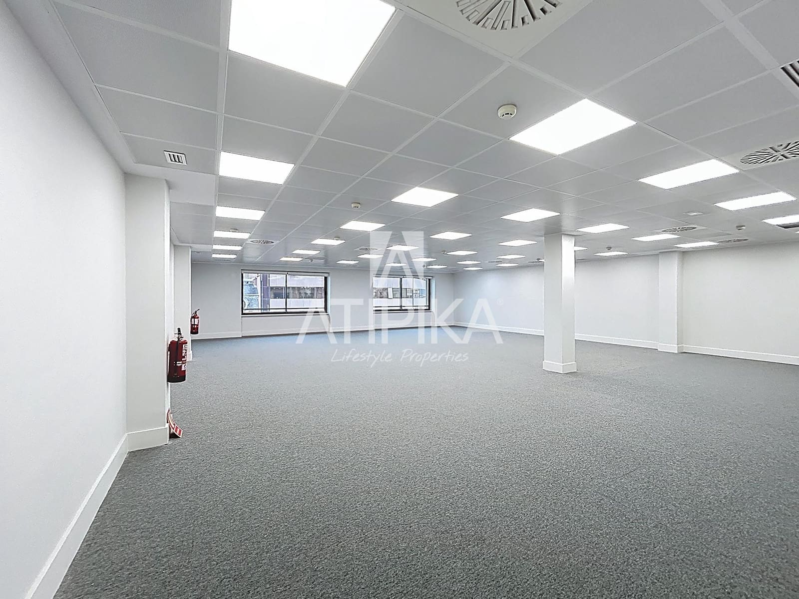 1 bedroom Office for rent in Barcelona city with garage - € 7,896 (Ref: 9548734)