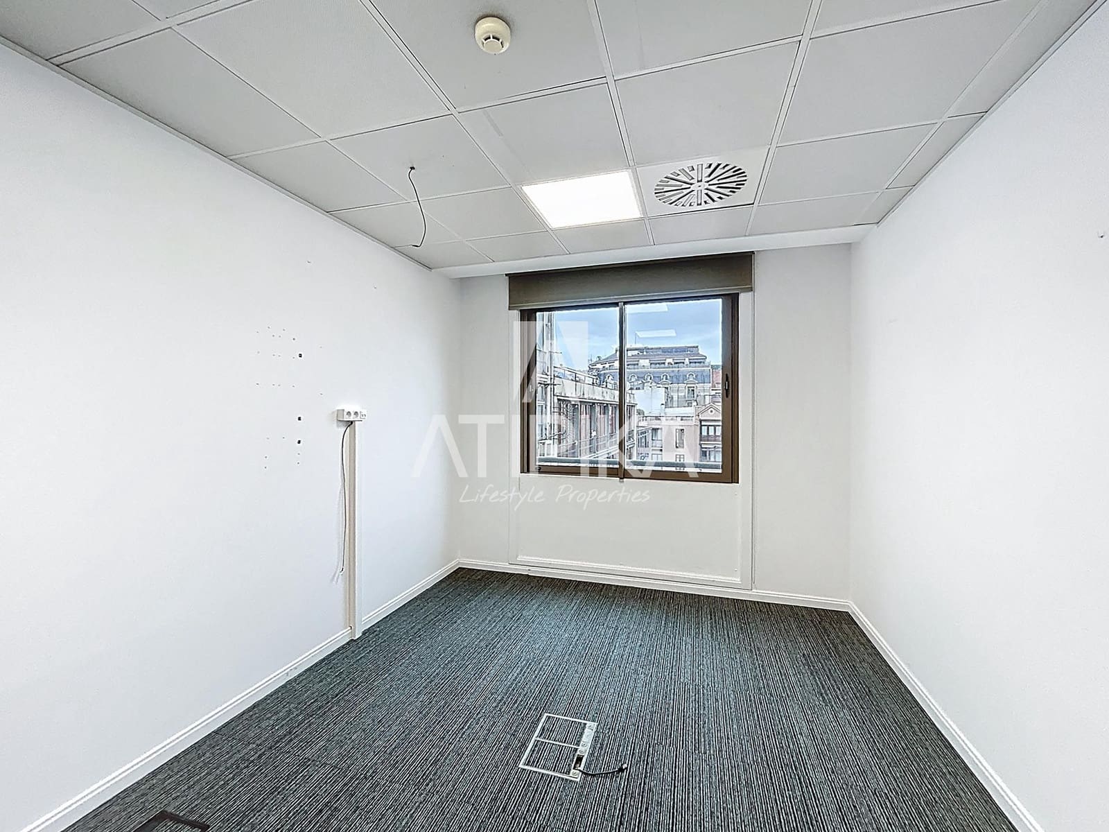 1 bedroom Office for rent in Barcelona city with garage - € 7,896 (Ref: 9548734)