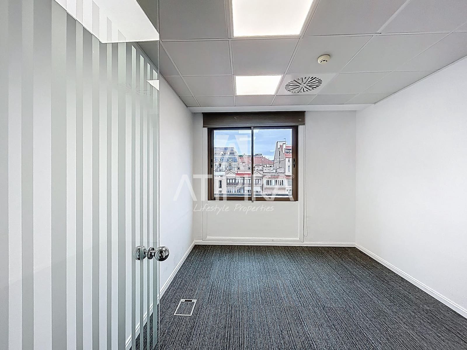 1 bedroom Office for rent in Barcelona city with garage - € 7,896 (Ref: 9548734)