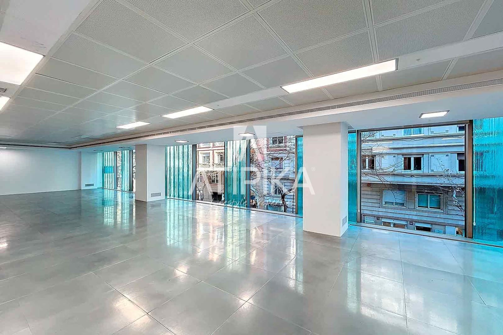 Kontor til leie i Barcelona by - € 13 500 (Ref: 9548736)