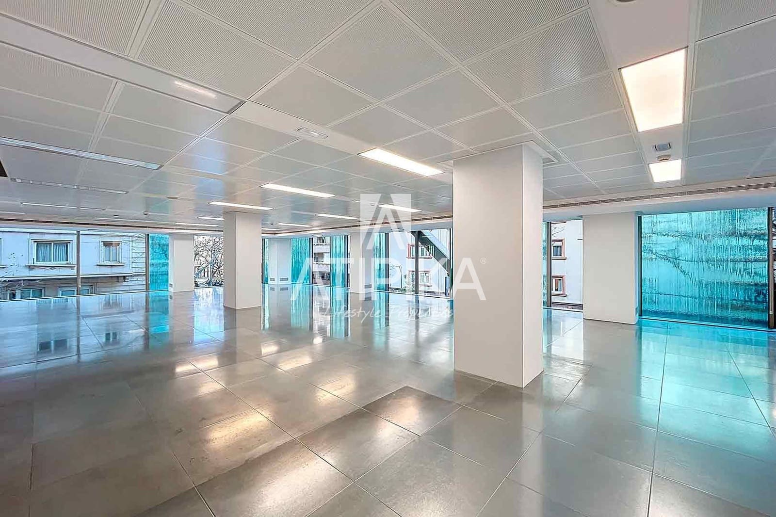 Kontor til leie i Barcelona by - € 13 500 (Ref: 9548736)