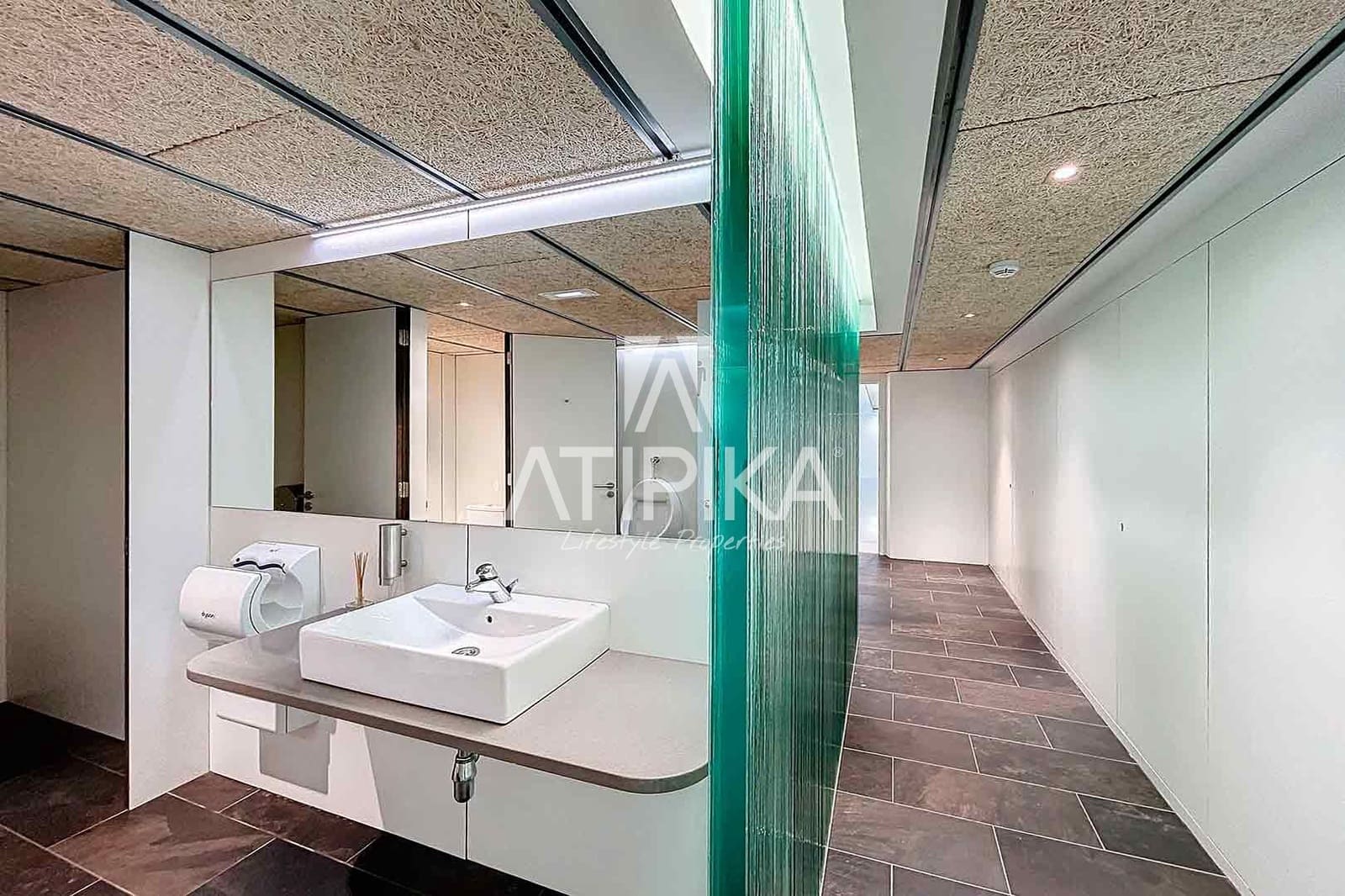 Kontor til leie i Barcelona by - € 13 500 (Ref: 9548736)