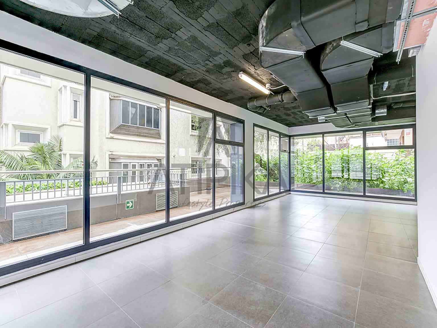 15 bedroom Office for rent in Barcelona city - € 39,845 (Ref: 9548738)