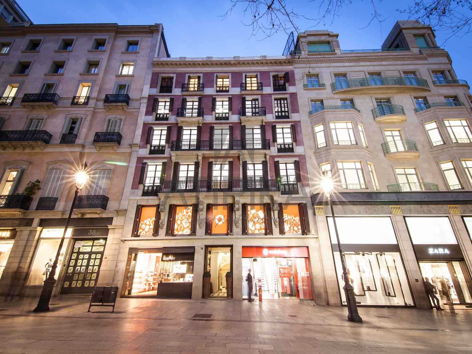 10 soverom Kontor til leie i Barcelona by - € 15 000 (Ref: 9548742)