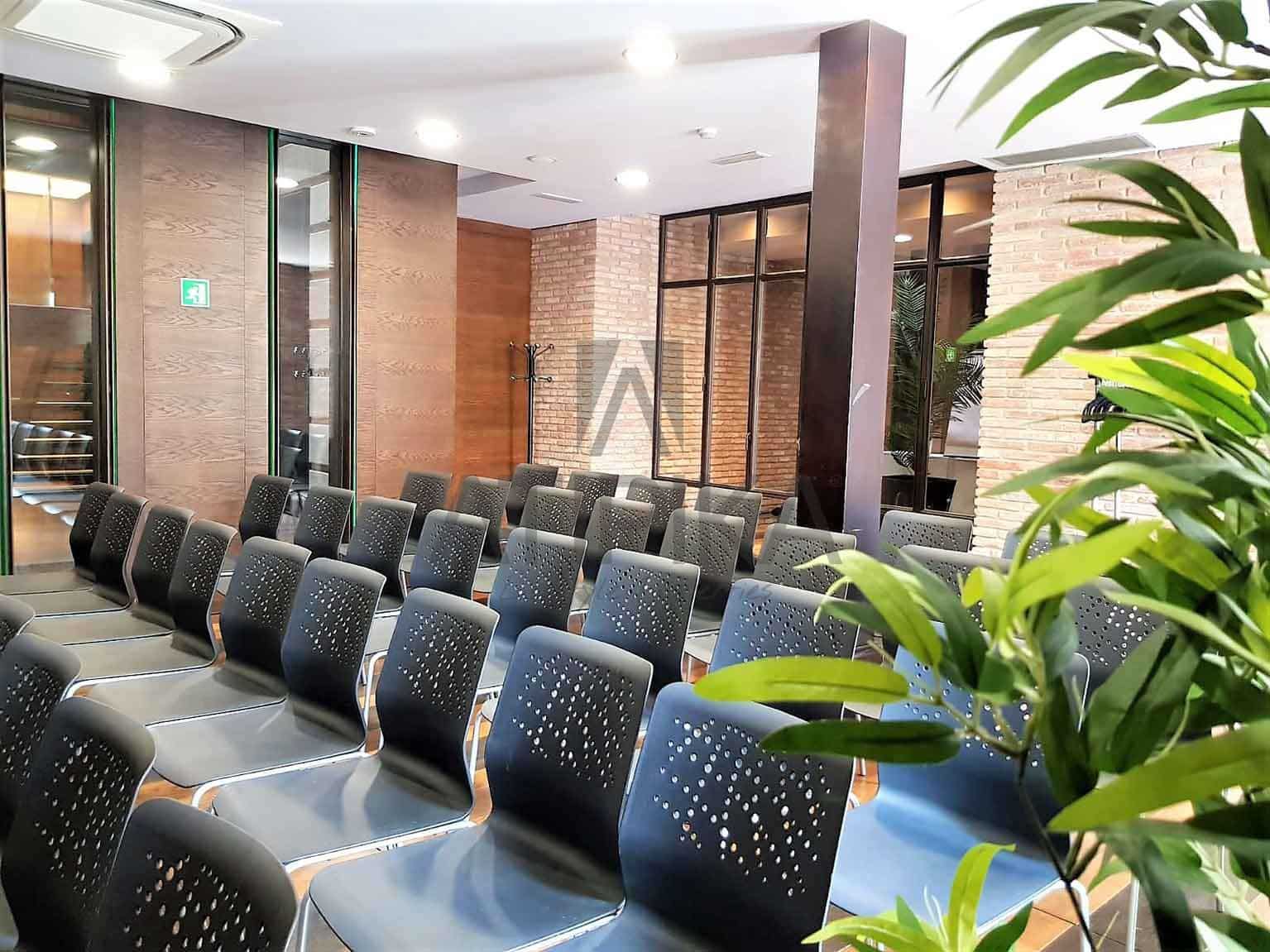 10 soverom Kontor til leie i Barcelona by - € 15 000 (Ref: 9548742)