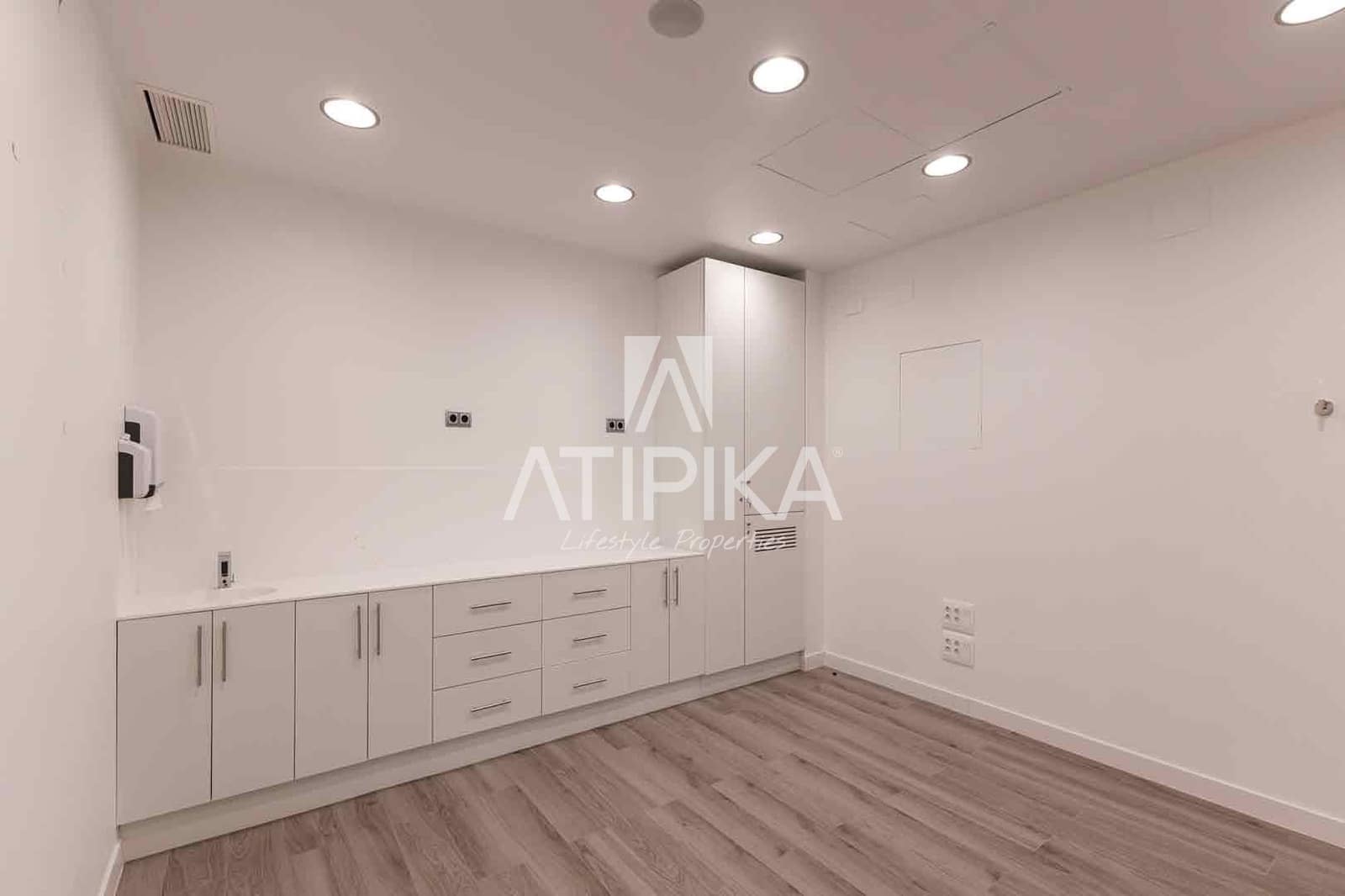 2 sovrum Kommersiell att hyra i Barcelona stad - 24 003 € (Ref: 9548744)