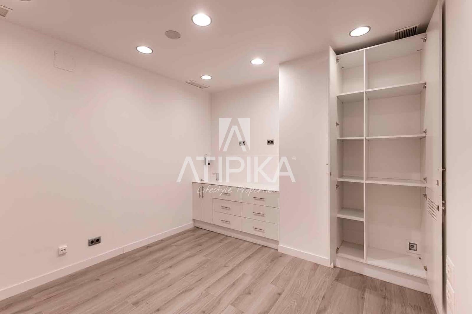 2 sovrum Kommersiell att hyra i Barcelona stad - 24 003 € (Ref: 9548744)