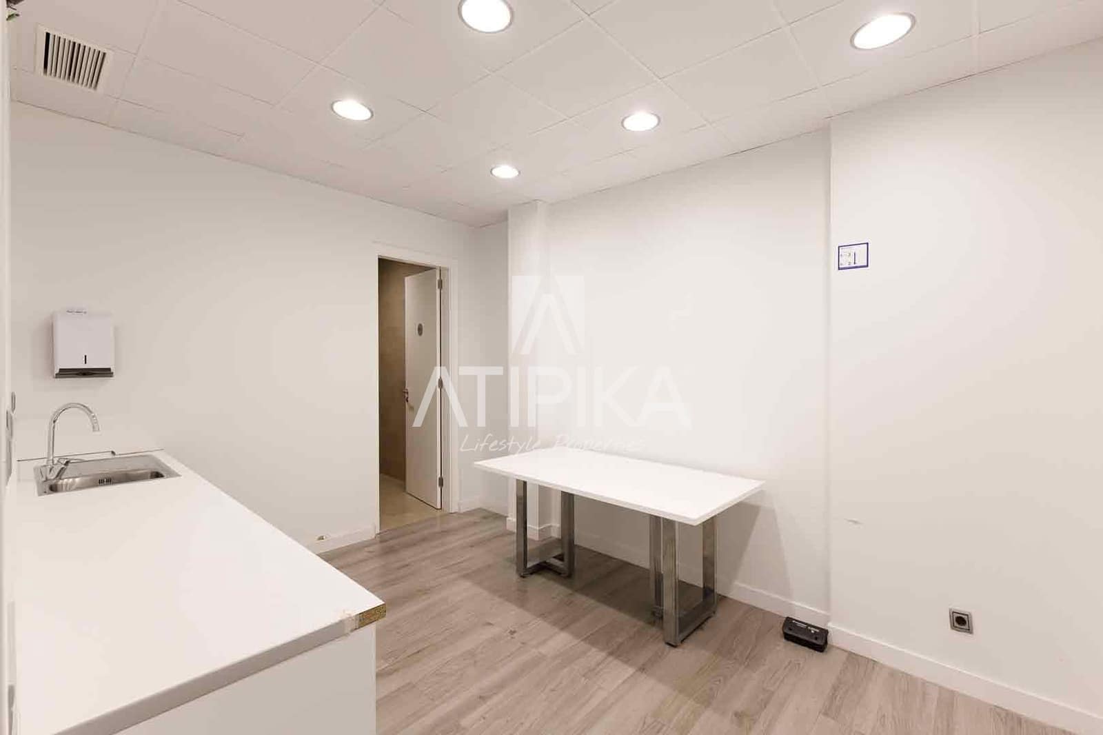 2 sovrum Kommersiell att hyra i Barcelona stad - 24 003 € (Ref: 9548744)