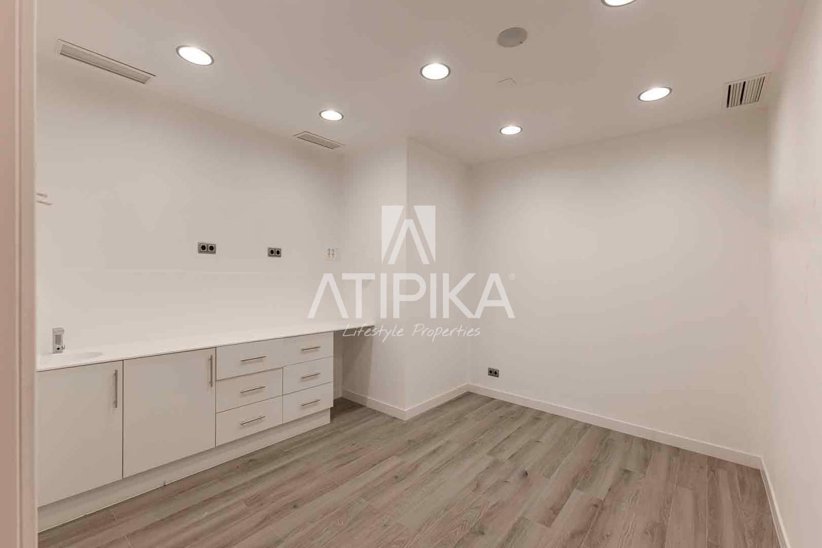 2 sovrum Kommersiell att hyra i Barcelona stad - 24 003 € (Ref: 9548744)