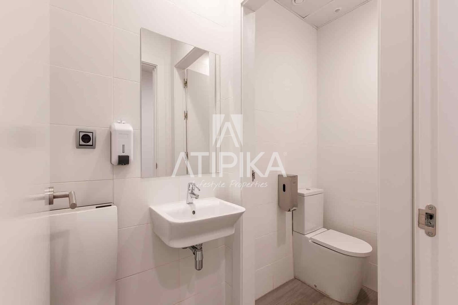 2 sovrum Kommersiell att hyra i Barcelona stad - 24 003 € (Ref: 9548744)