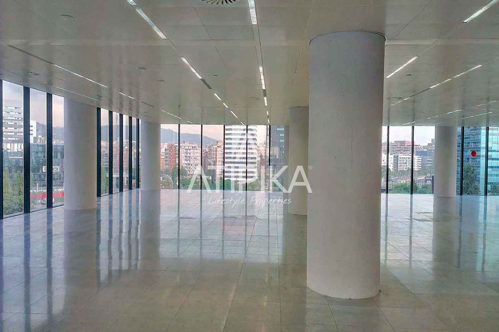 Kontor til leie i L'Hospitalet de Llobregat - € 13 986 (Ref: 9548747)