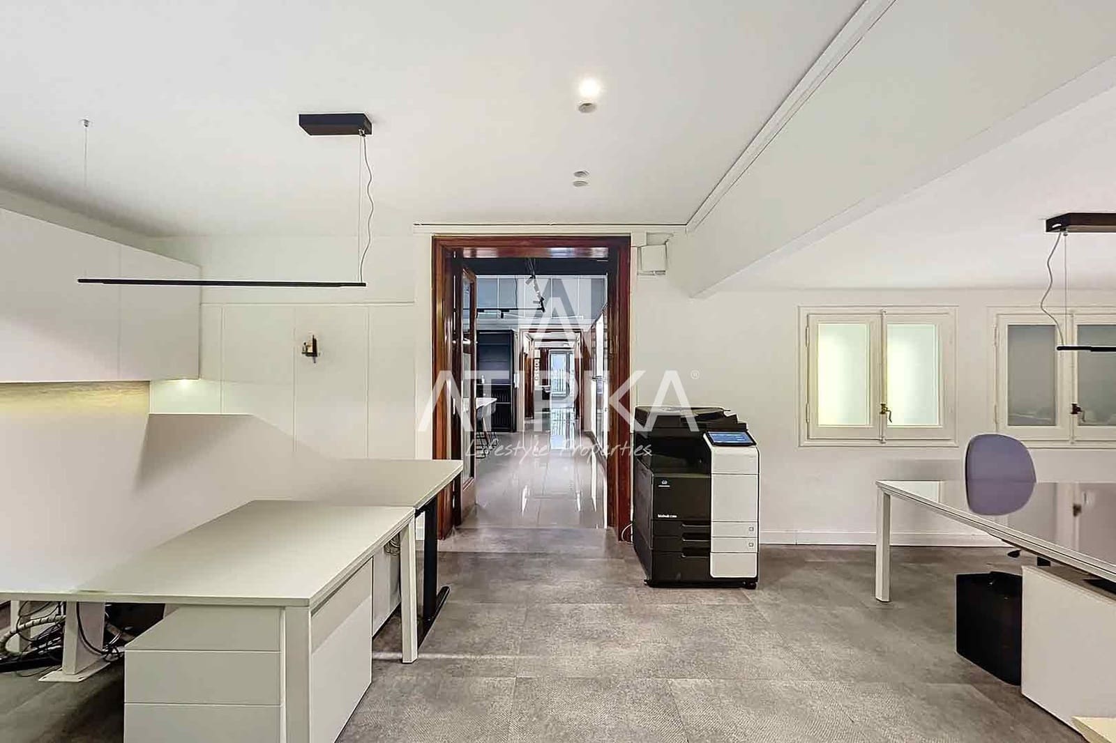 10 soverom Kontor til leie i Barcelona by - € 6 000 (Ref: 9548750)