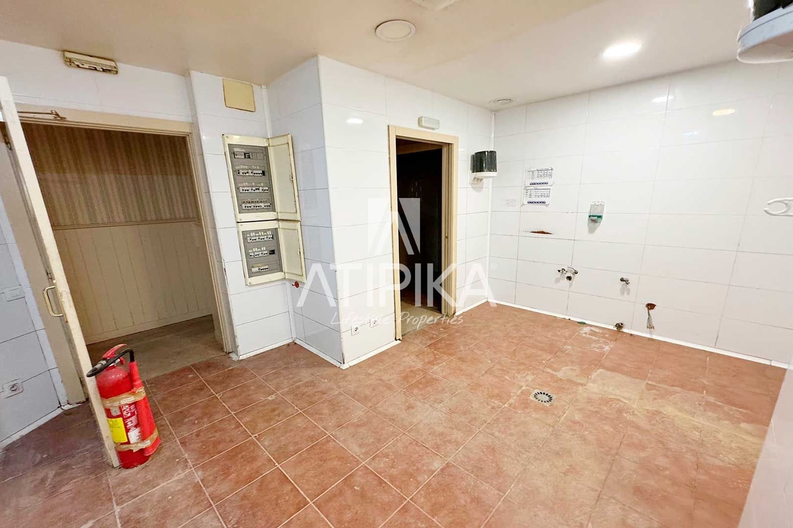 3 bedroom Commercial for rent in Barcelona city - € 17,500 (Ref: 9548751)