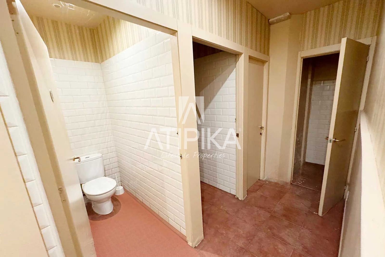 3 bedroom Commercial for rent in Barcelona city - € 17,500 (Ref: 9548751)