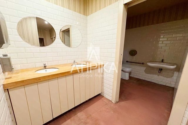 3 bedroom Commercial for rent in Barcelona city - € 17,500 (Ref: 9548751)