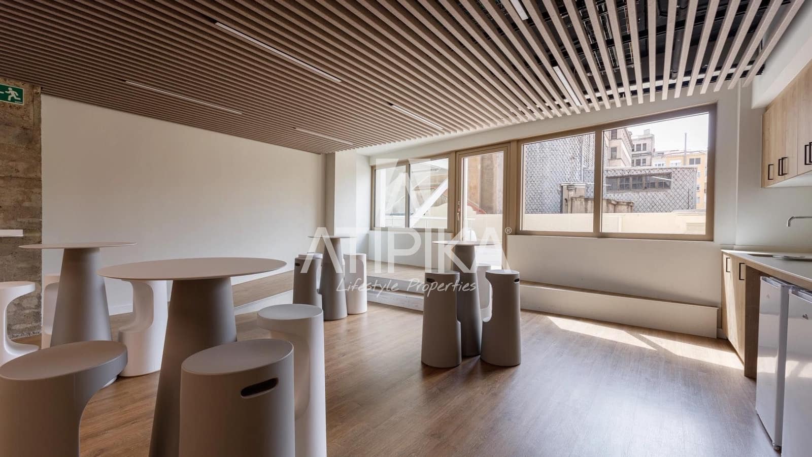 1 soverom Kontor til leie i Barcelona by - € 8 514 (Ref: 9548752)