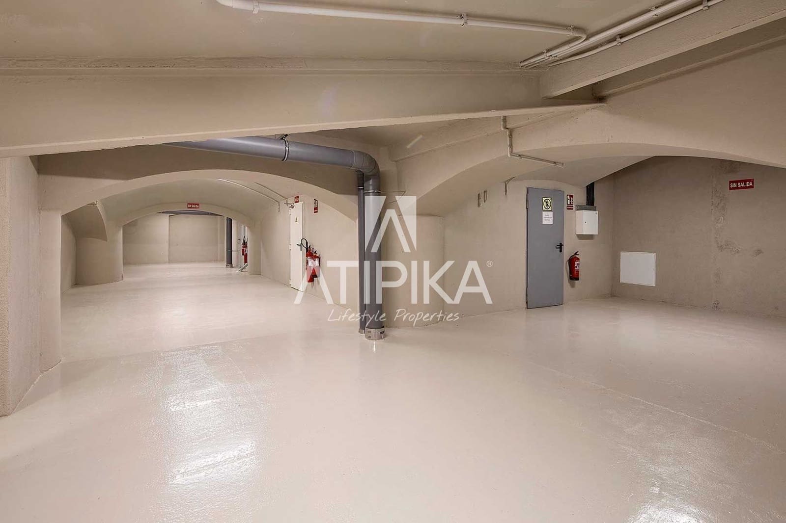 Kontor til leie i Barcelona by - € 16 856 (Ref: 9548753)