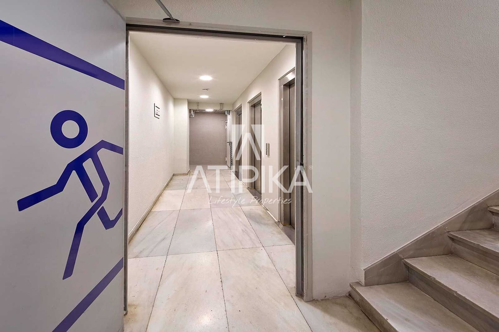 Kontor til leie i Barcelona by - € 16 856 (Ref: 9548753)