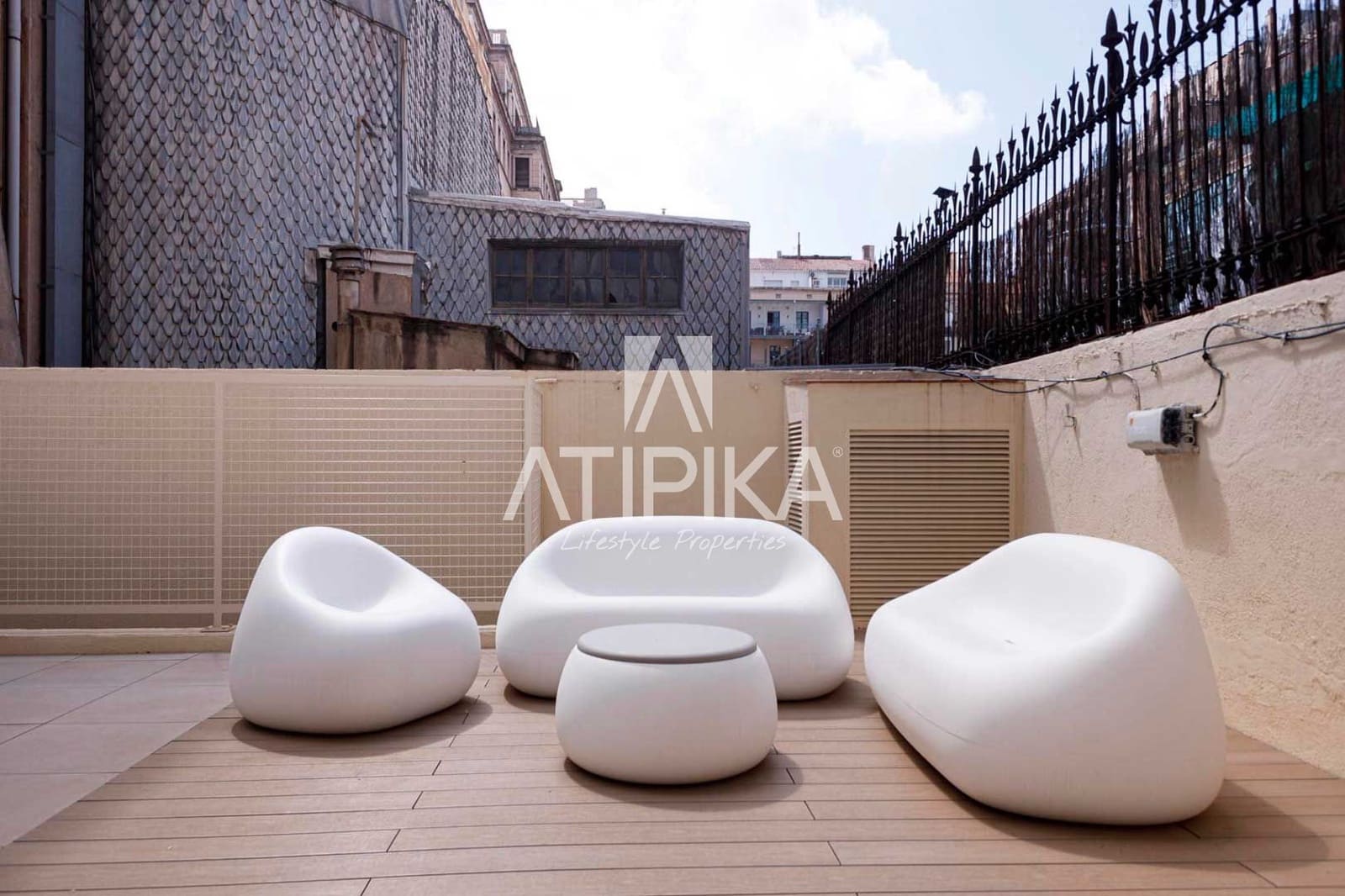 Kontor til leie i Barcelona by - € 16 856 (Ref: 9548753)