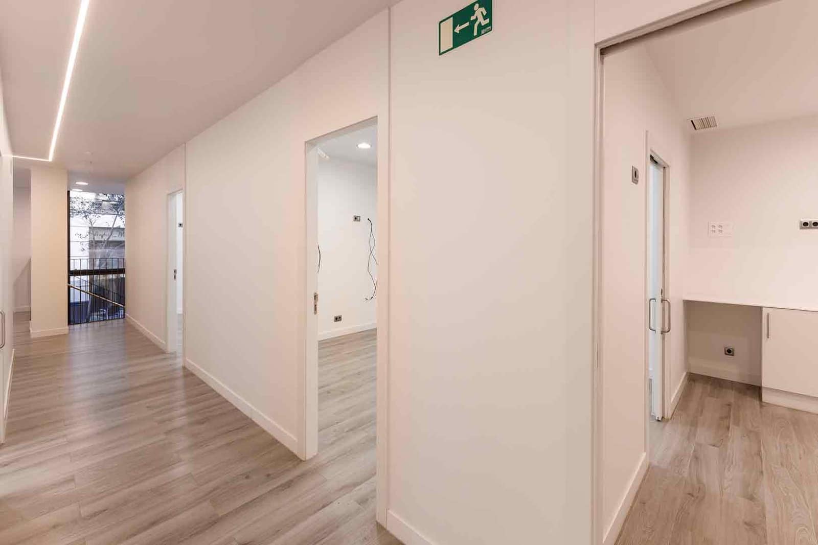 2 soverom Kontor til leie i Barcelona by - € 24 003 (Ref: 9548755)