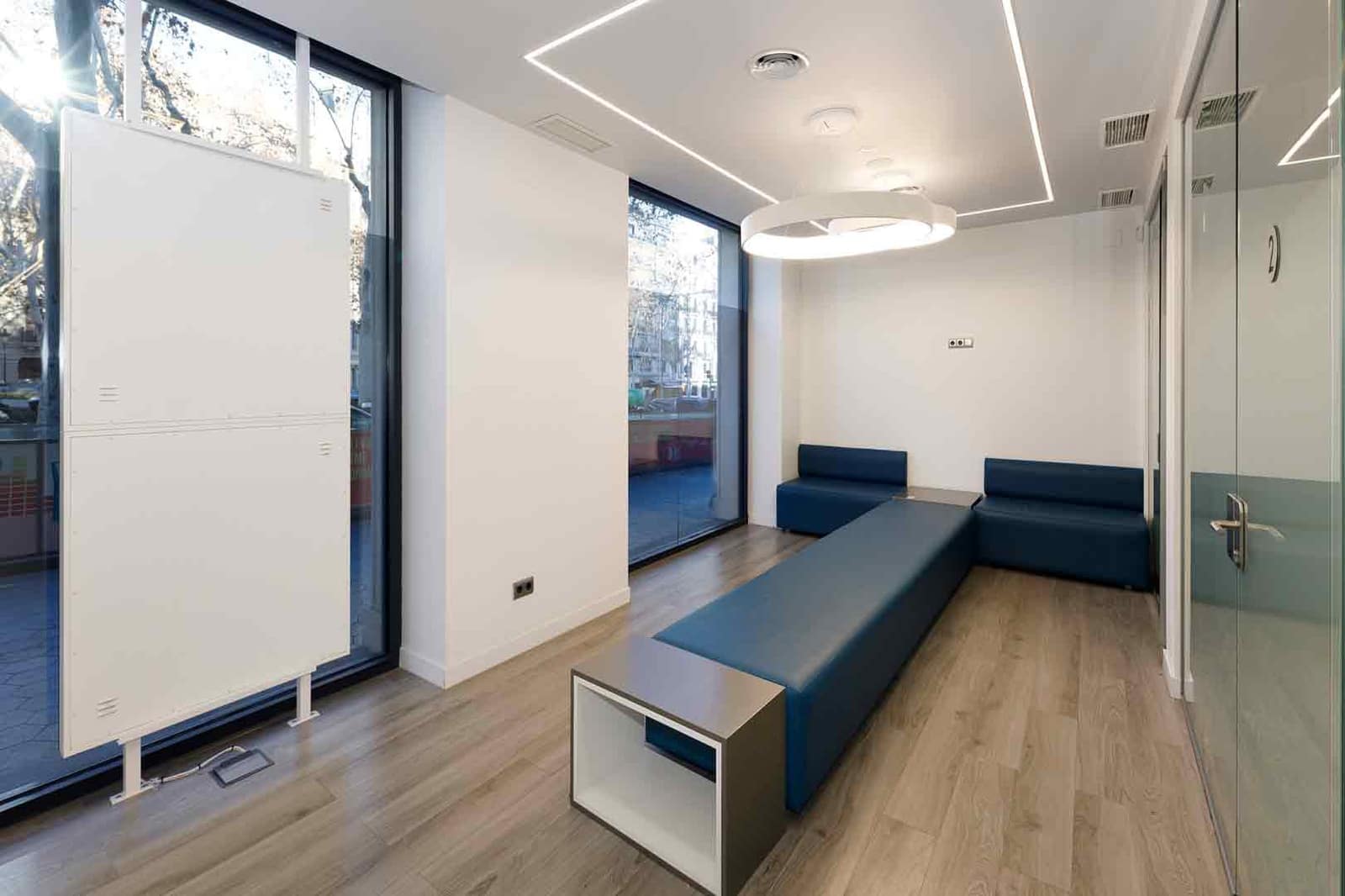 2 soverom Kontor til leie i Barcelona by - € 24 003 (Ref: 9548755)