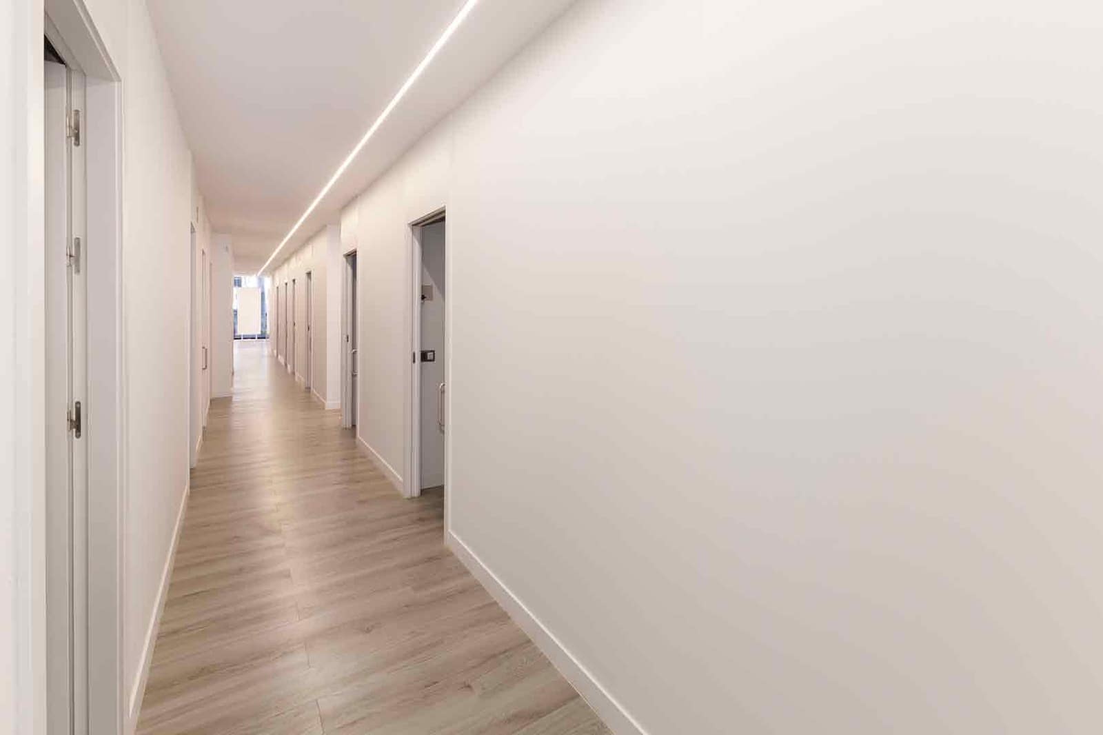 2 soverom Kontor til leie i Barcelona by - € 24 003 (Ref: 9548755)