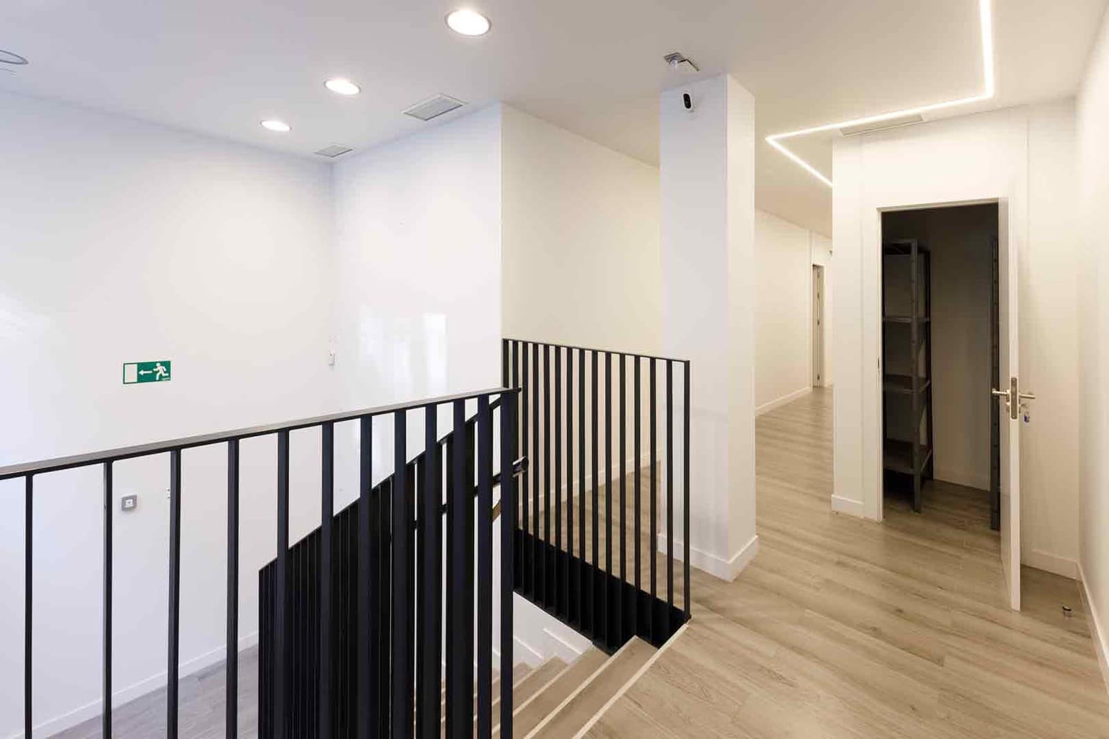 2 soverom Kontor til leie i Barcelona by - € 24 003 (Ref: 9548755)