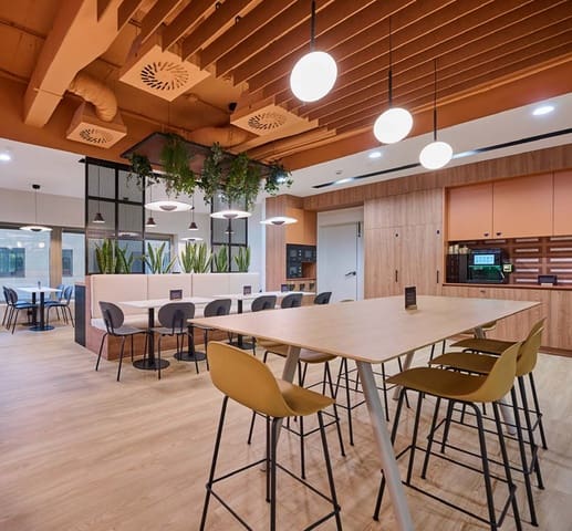 Office for rent in Barcelona city - € 5,600 (Ref: 9548758)