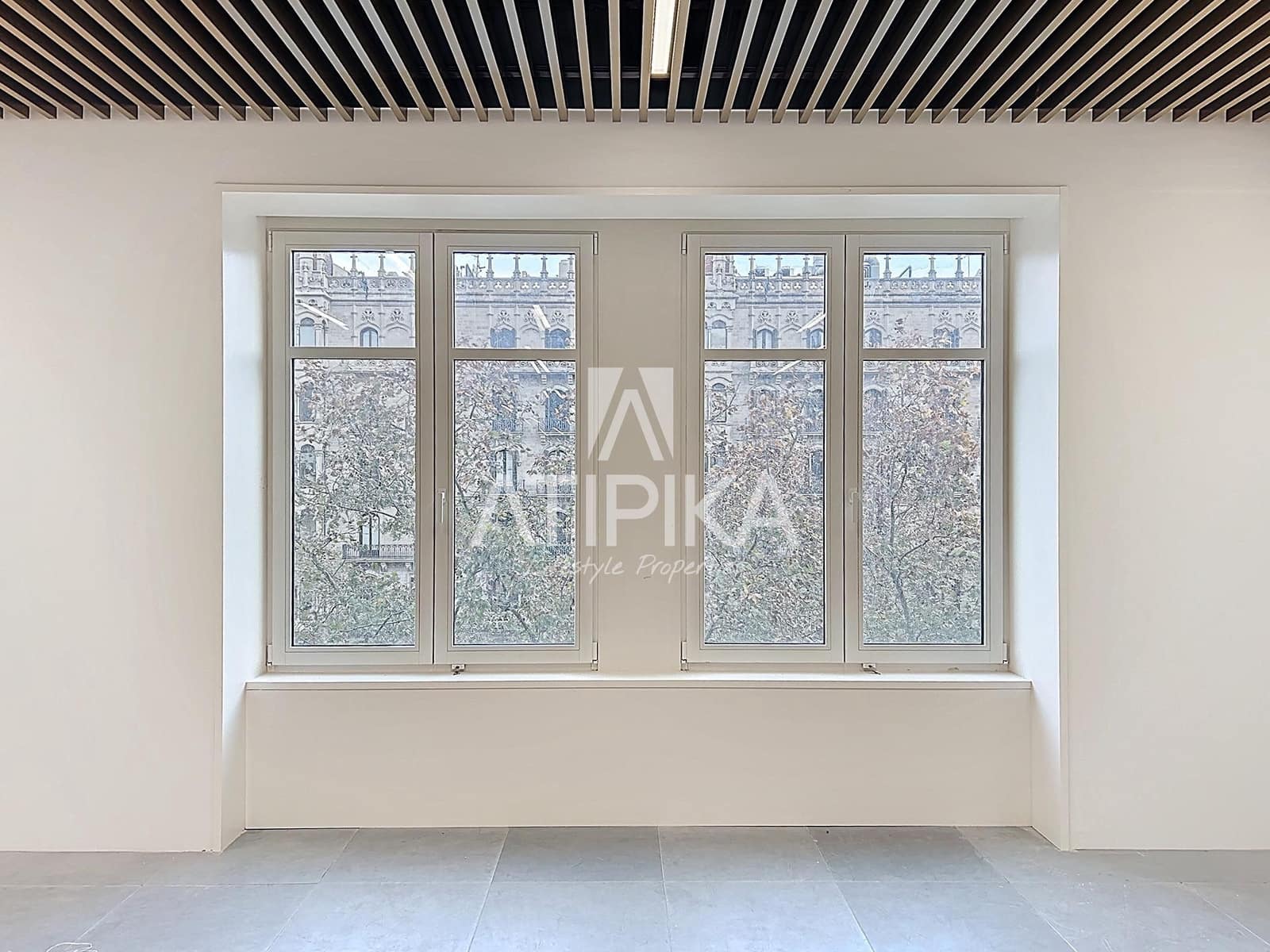 Kontor til leie i Barcelona by - € 16 680 (Ref: 9548760)