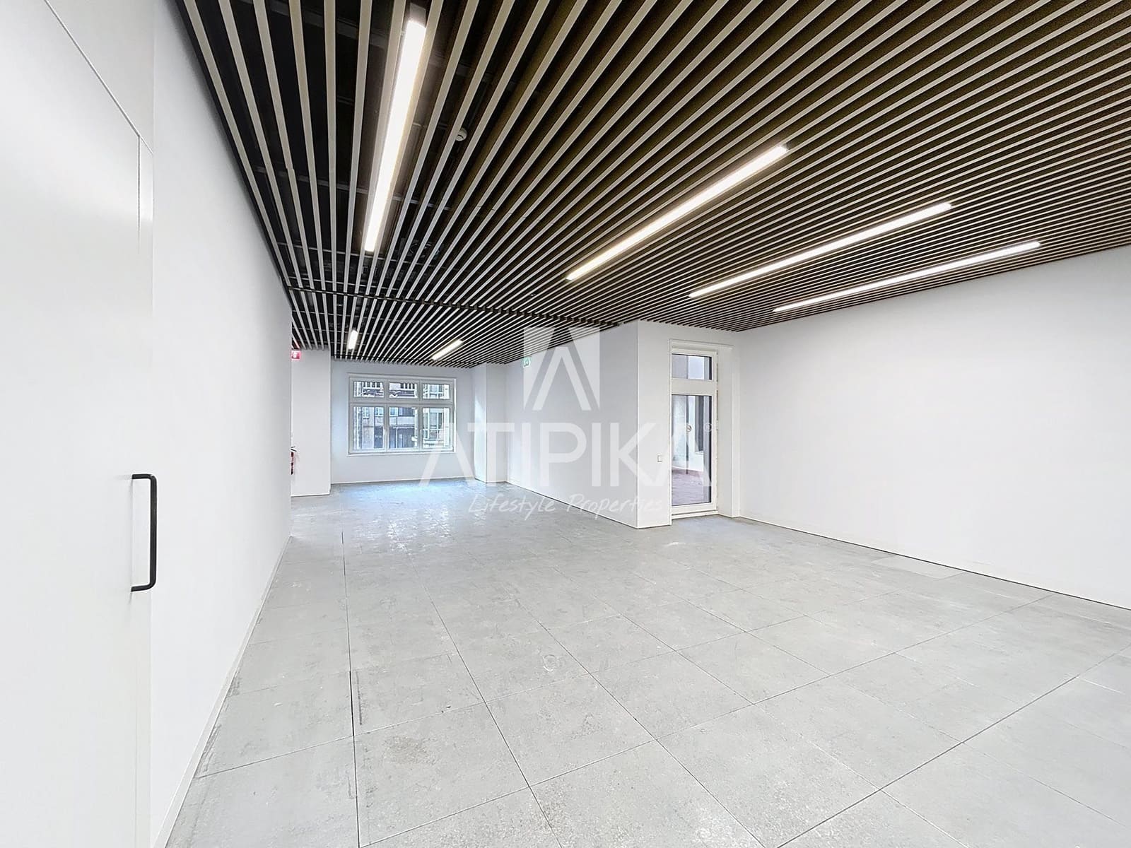 Kontor til leie i Barcelona by - € 16 680 (Ref: 9548760)