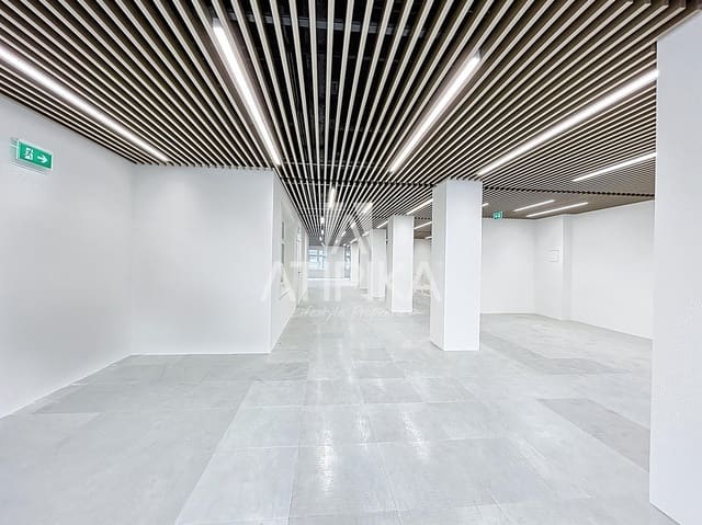 Kontor til leie i Barcelona by - € 16 680 (Ref: 9548760)