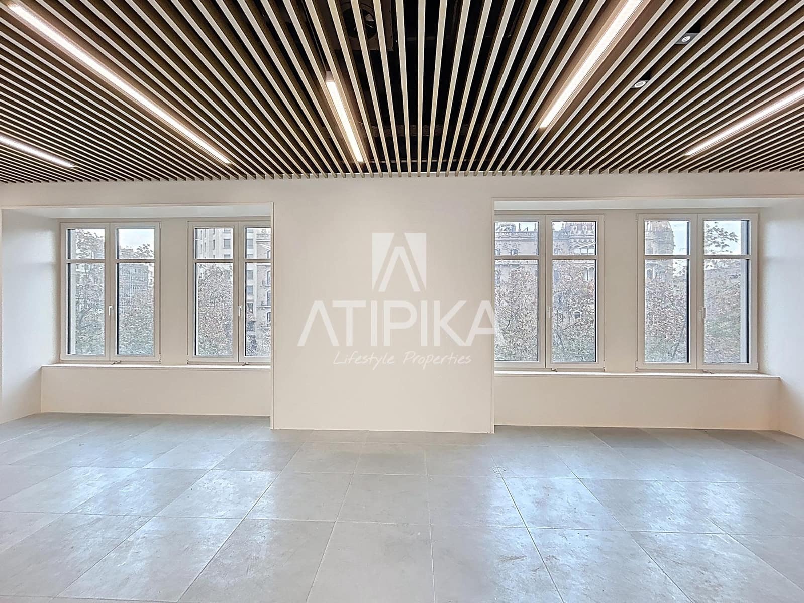 Kontor til leie i Barcelona by - € 16 680 (Ref: 9548760)