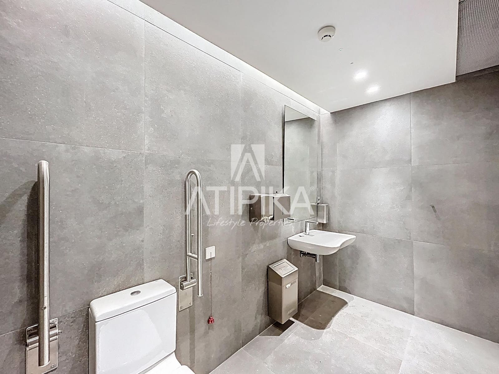 Kontor til leie i Barcelona by - € 16 680 (Ref: 9548760)