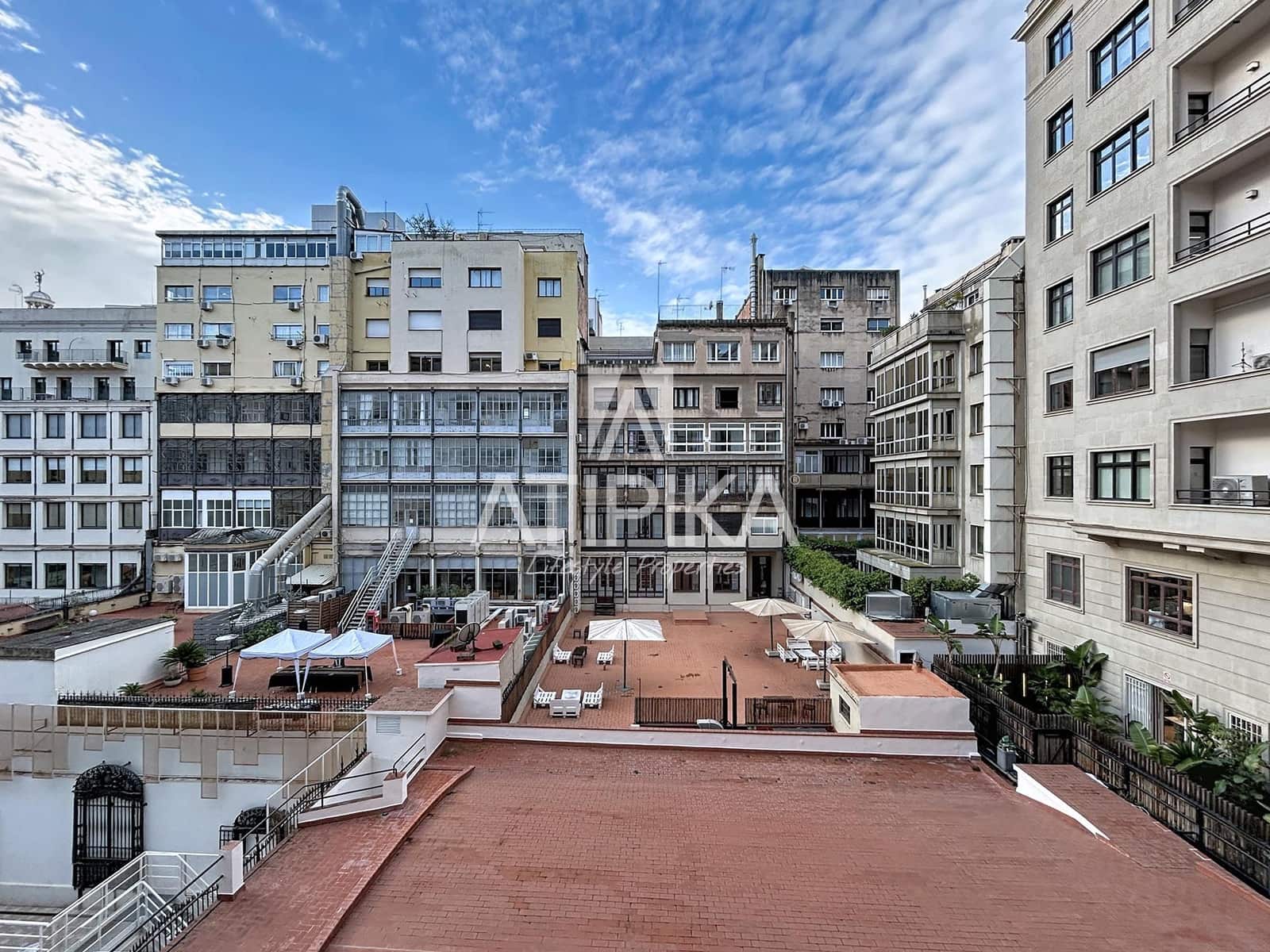 Kontor til leie i Barcelona by - € 16 680 (Ref: 9548760)