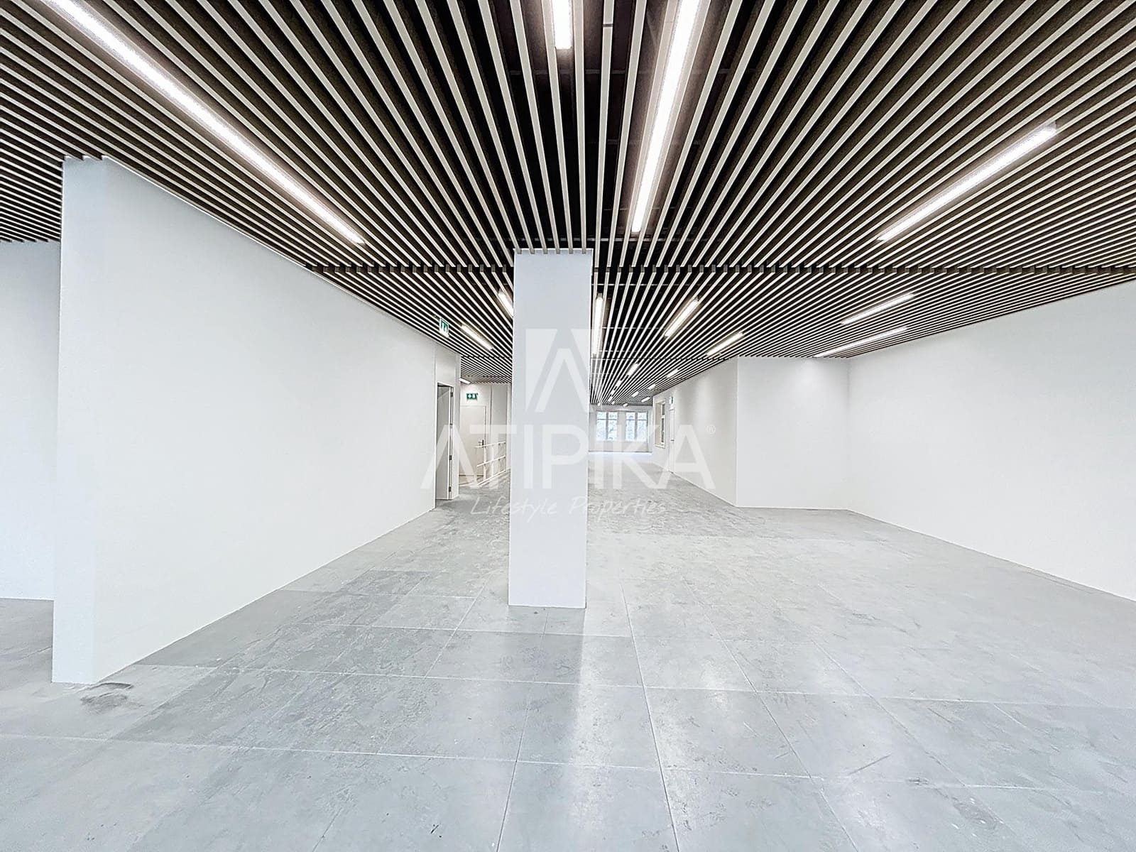 Kontor til leie i Barcelona by - € 16 680 (Ref: 9548760)