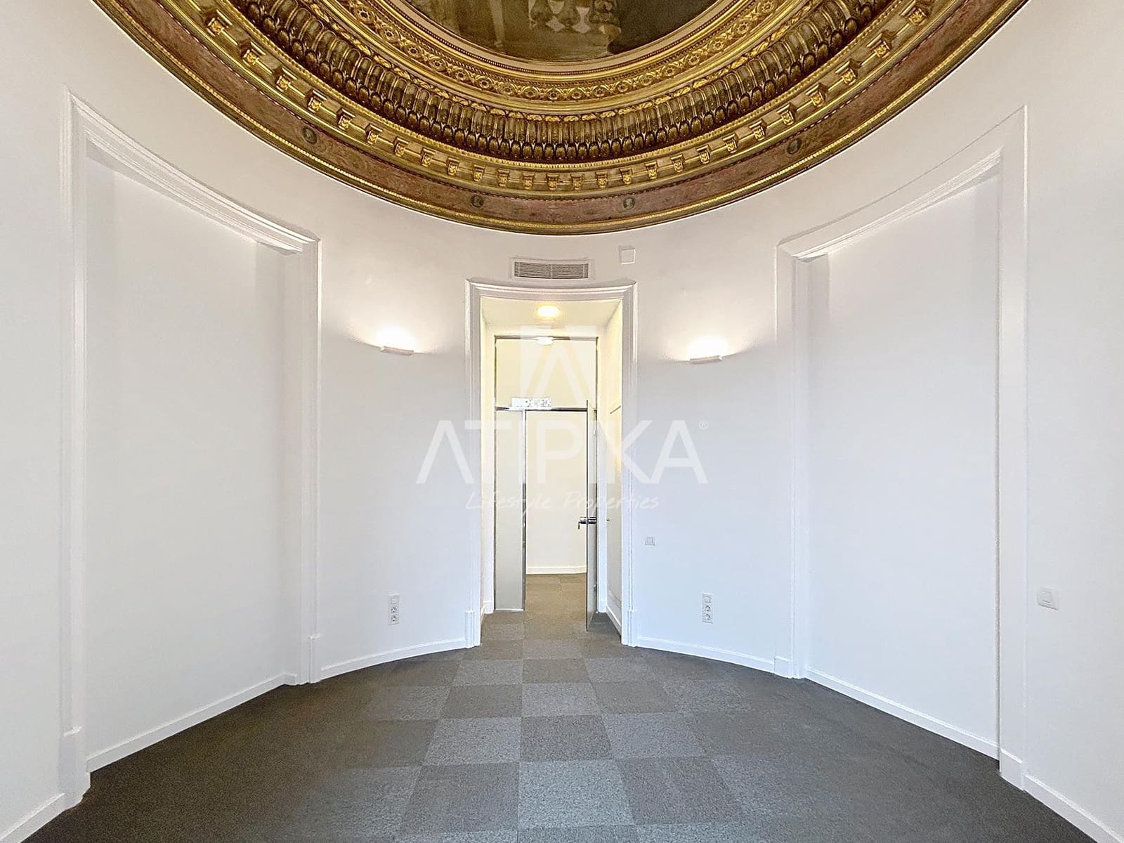 12 bedroom Office for rent in Barcelona city - € 13,000 (Ref: 9548761)