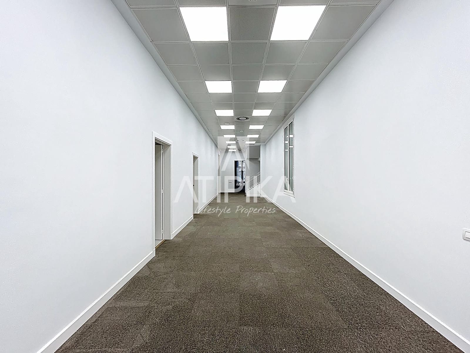 12 bedroom Office for rent in Barcelona city - € 13,000 (Ref: 9548761)