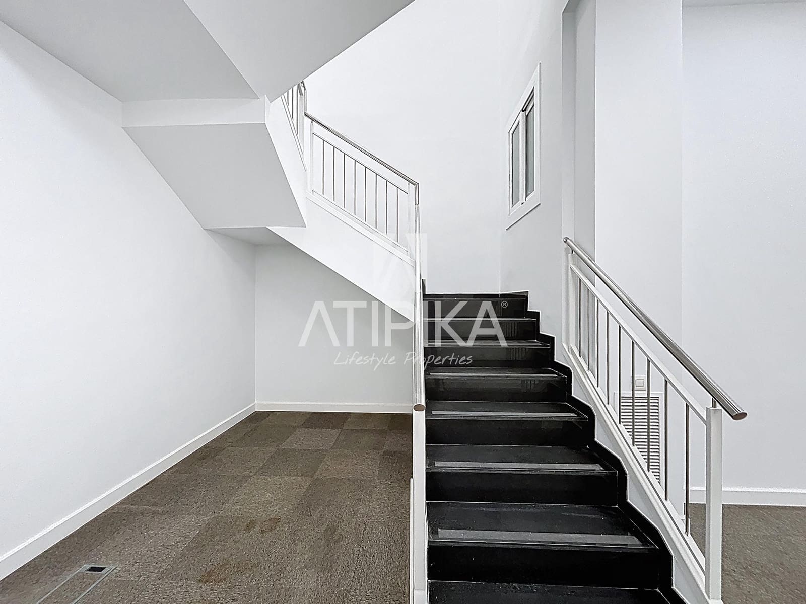 12 bedroom Office for rent in Barcelona city - € 13,000 (Ref: 9548761)