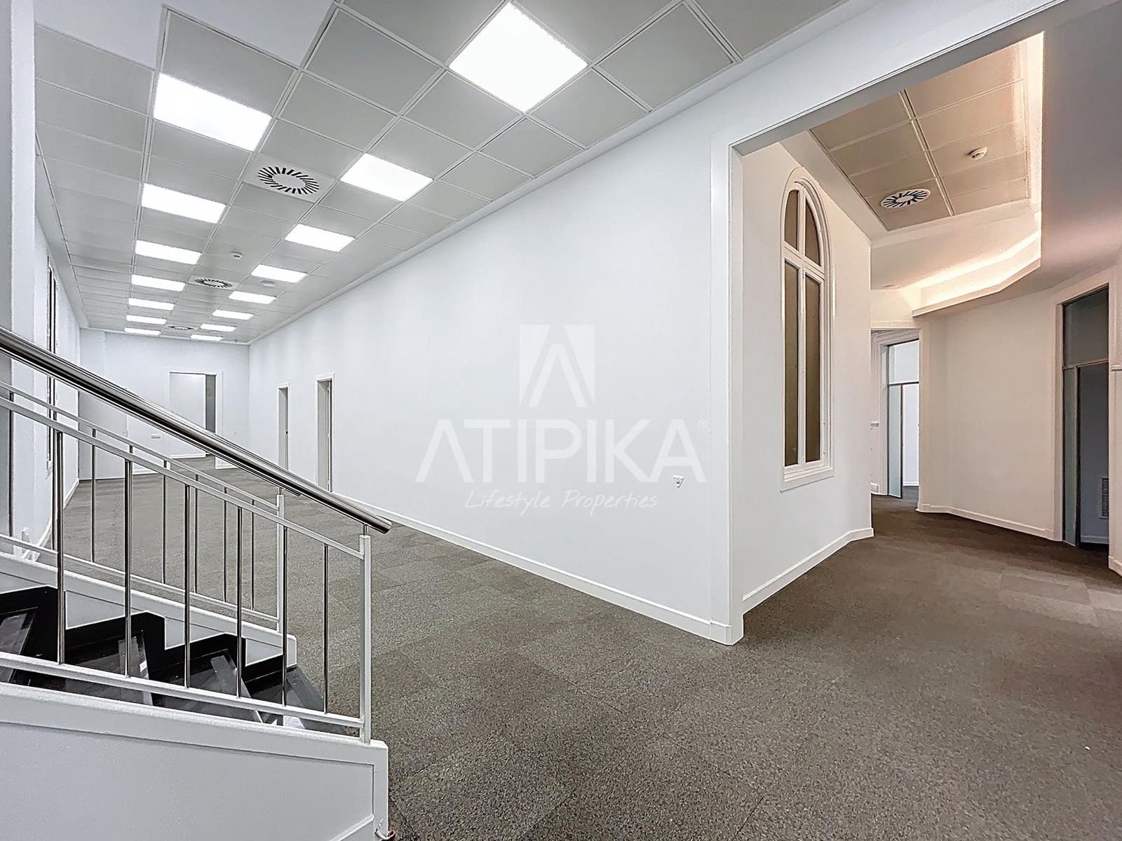 12 bedroom Office for rent in Barcelona city - € 13,000 (Ref: 9548761)