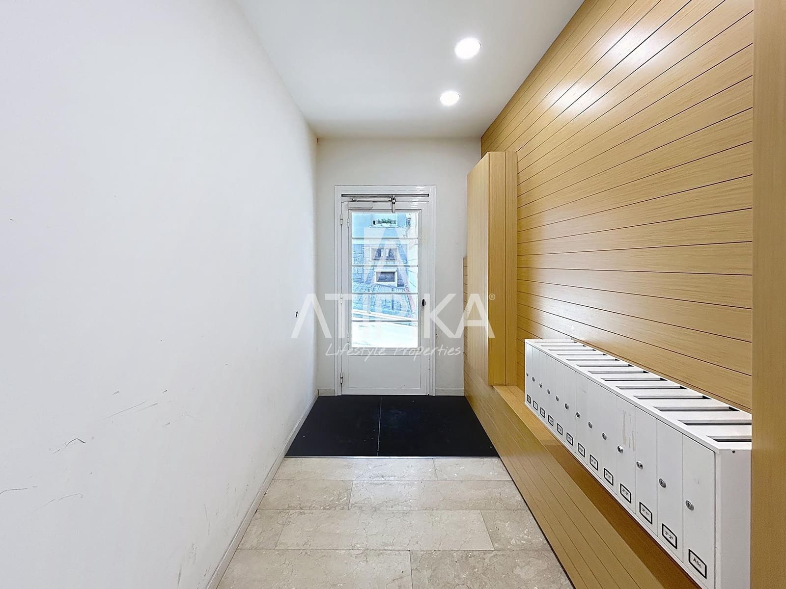 1 soveværelse Lejlighed til leje i Barcelona by - € 2.289 (Ref: 9548763)