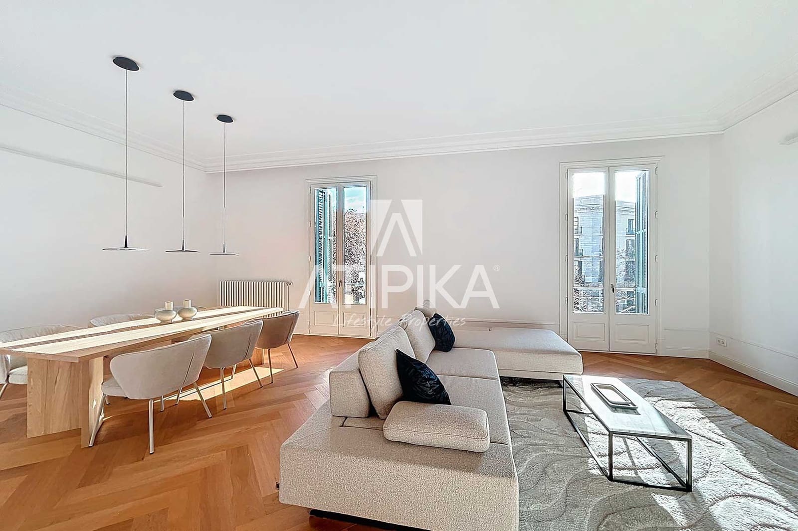 3 bedroom Apartment for rent in Barcelona city with pool - € 9,000 (Ref: 9548764)