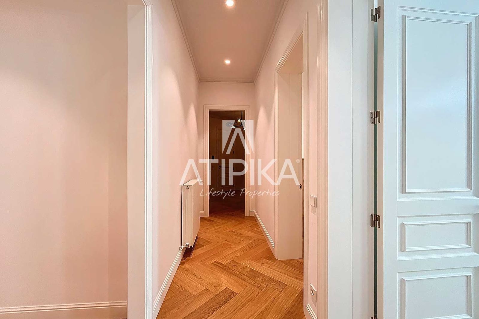 3 bedroom Apartment for rent in Barcelona city with pool - € 9,000 (Ref: 9548764)