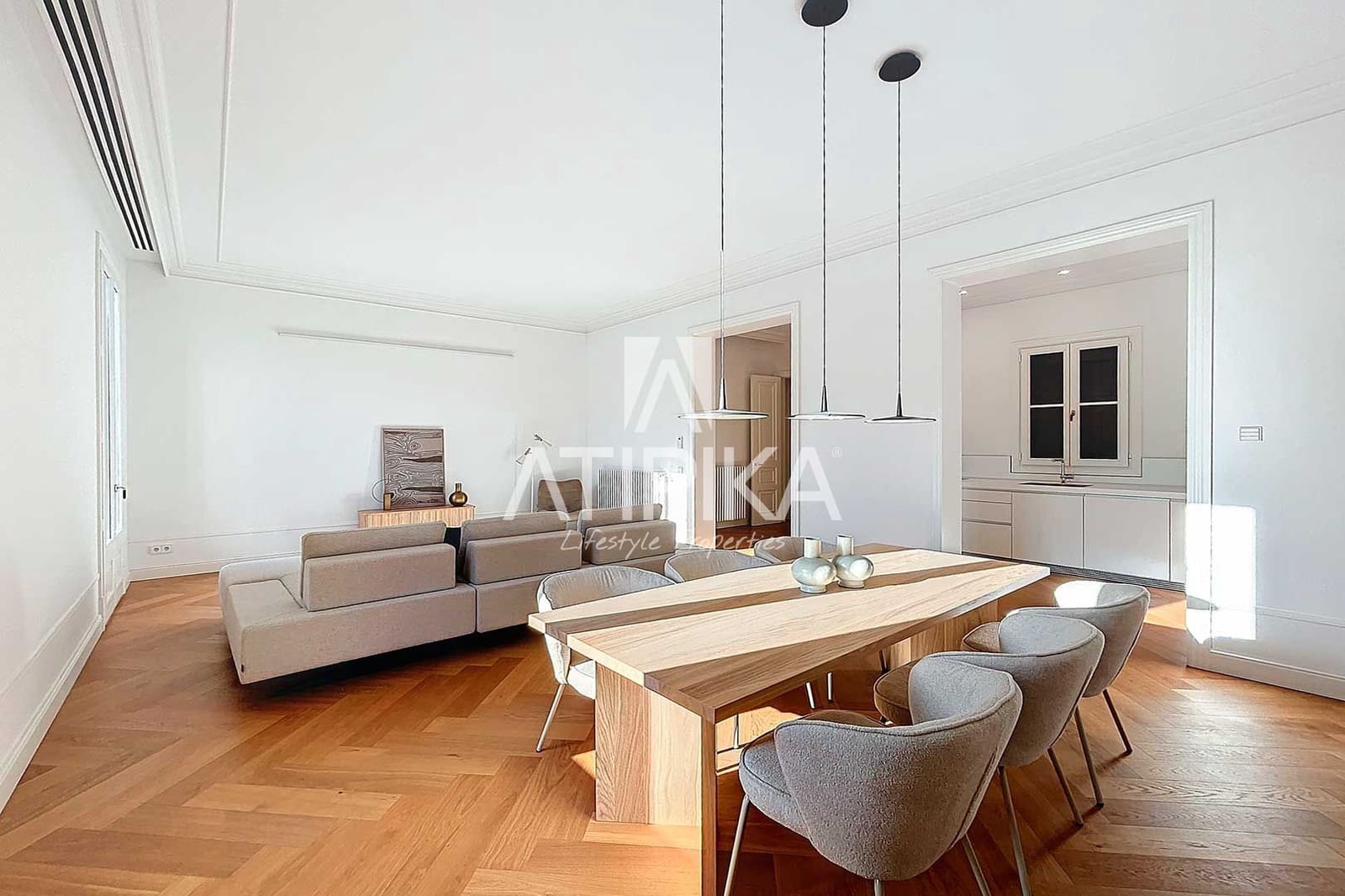 3 bedroom Apartment for rent in Barcelona city with pool - € 9,000 (Ref: 9548764)