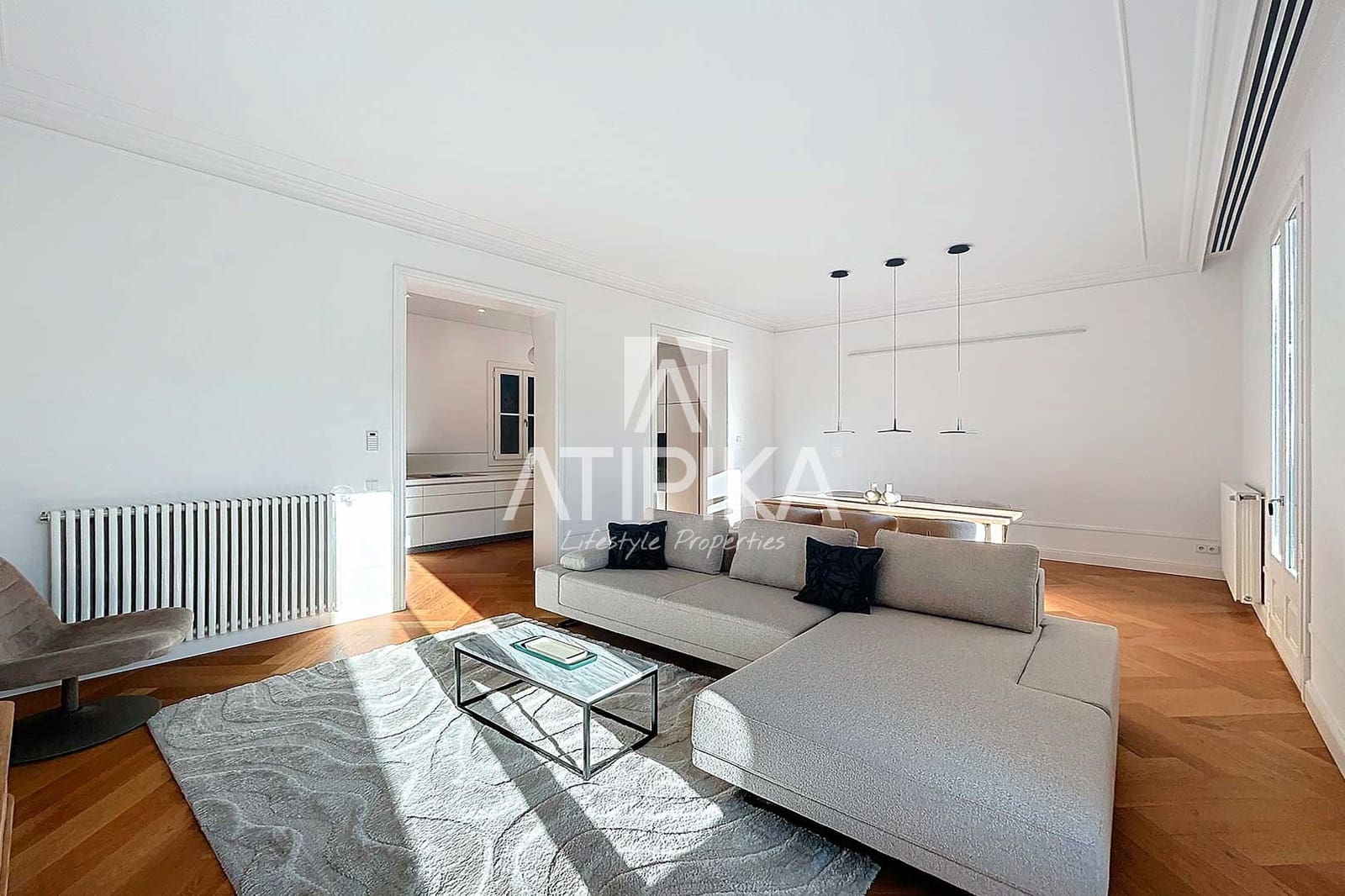 3 bedroom Apartment for rent in Barcelona city with pool - € 9,000 (Ref: 9548764)