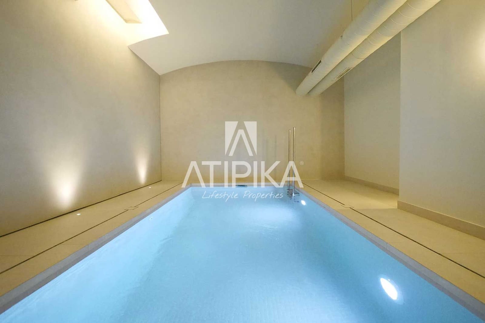 3 bedroom Apartment for rent in Barcelona city with pool - € 9,000 (Ref: 9548764)