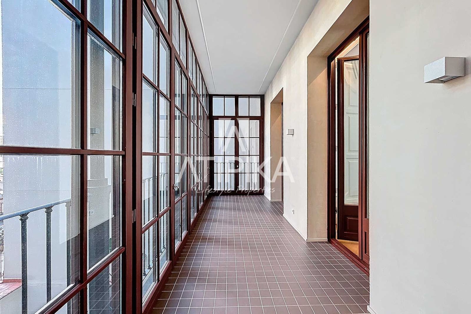 3 bedroom Apartment for rent in Barcelona city with pool - € 9,000 (Ref: 9548764)