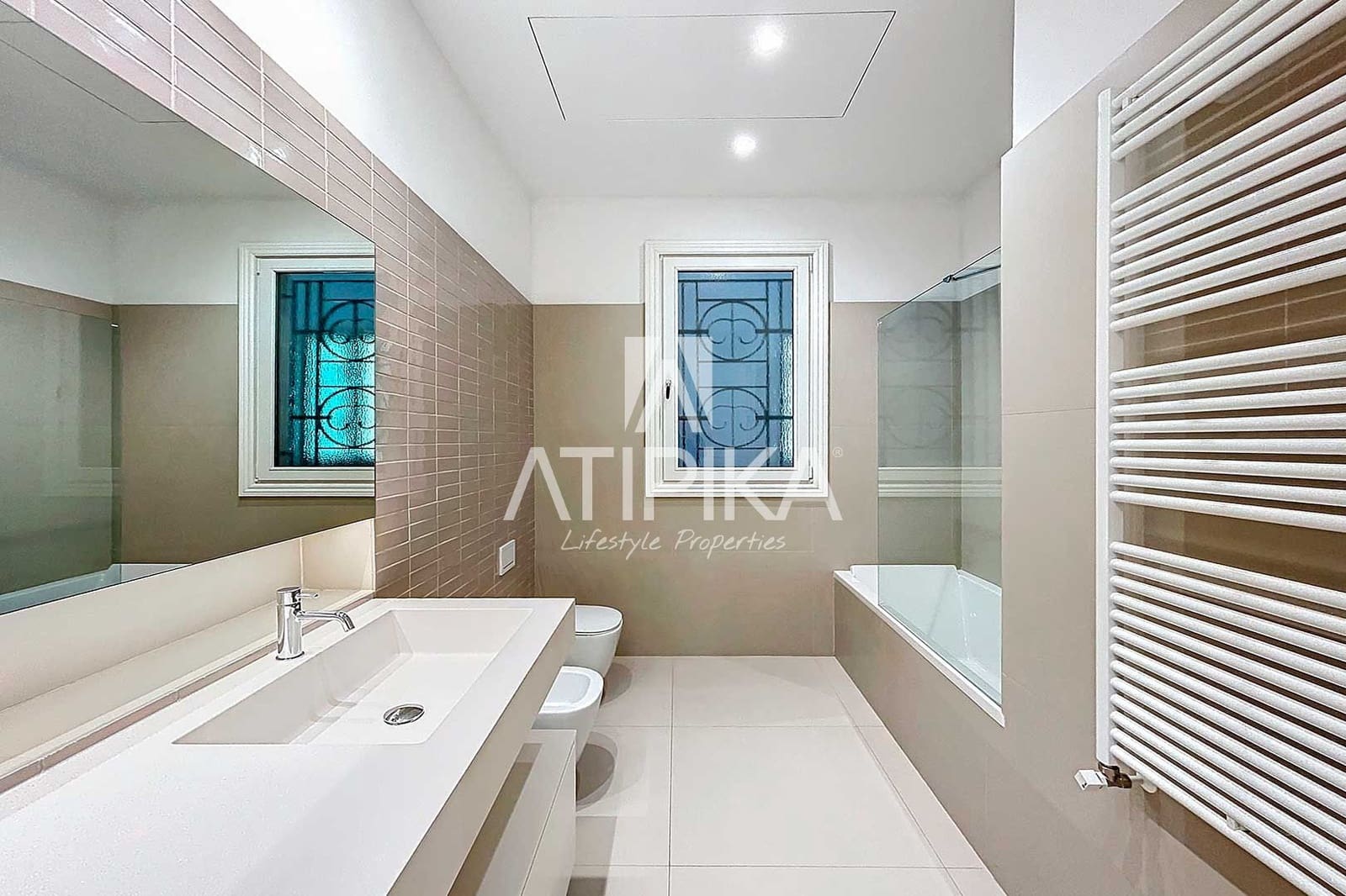 3 bedroom Apartment for rent in Barcelona city with pool - € 9,000 (Ref: 9548764)