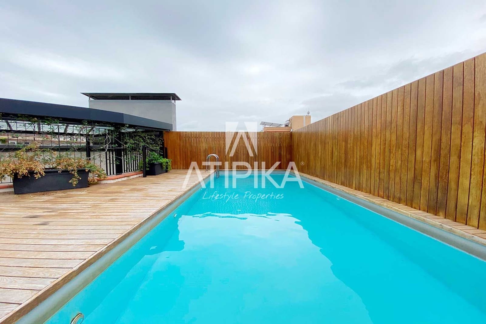 3 bedroom Apartment for rent in Barcelona city with pool - € 9,000 (Ref: 9548764)